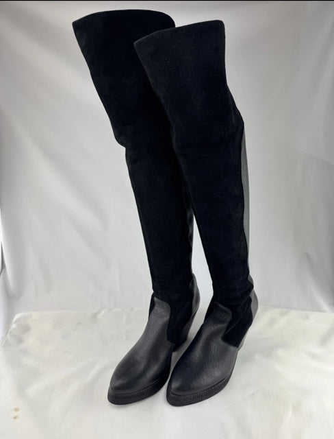 Purified Black Leather/Suede Round-Toe Block Heel Boots Size 39