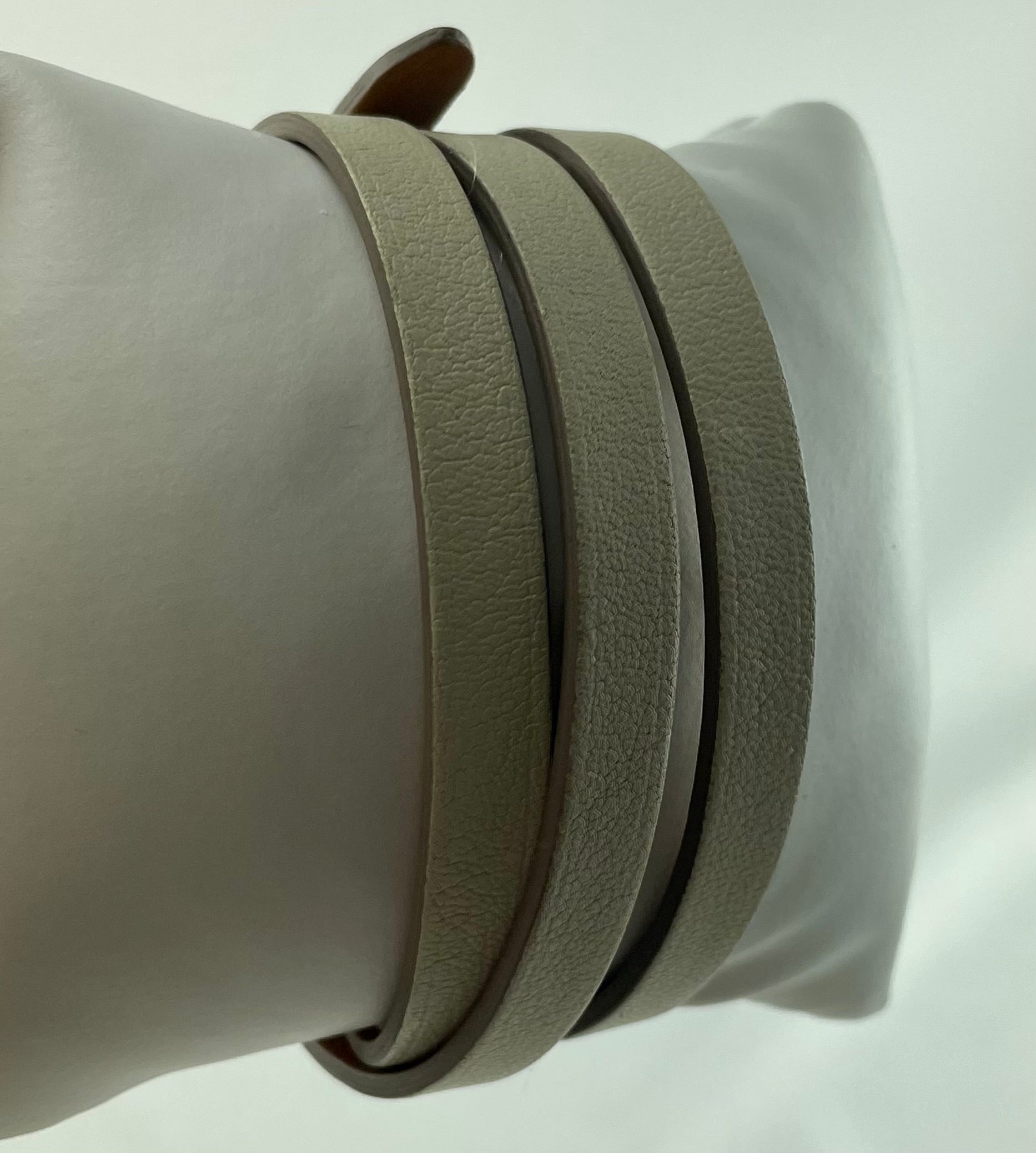Hermes hapi 3 cream Bracelet – pennypincherboutique